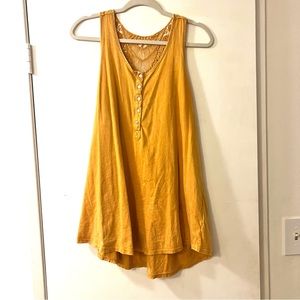 Anthropologie golden yellow tank top size Large.